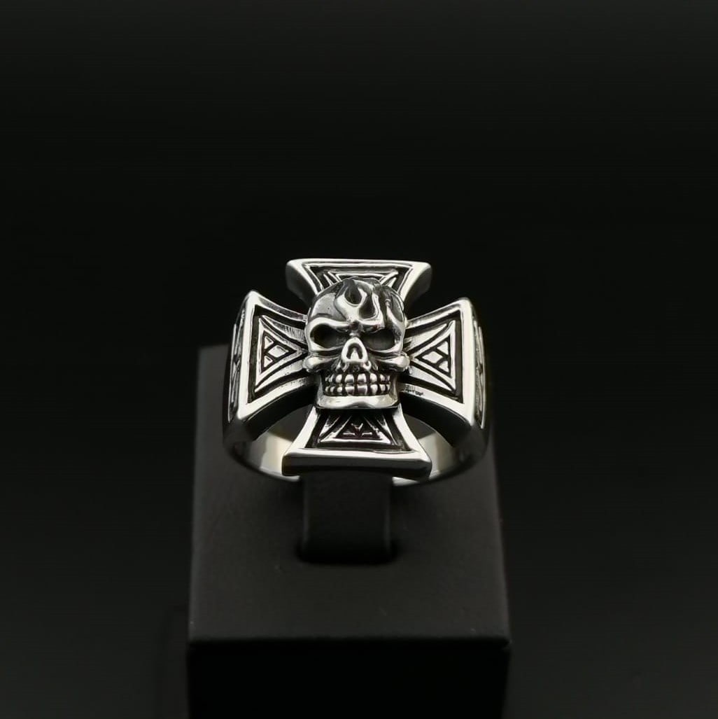 925 Silver Cross Skull Ring (1 of 7)