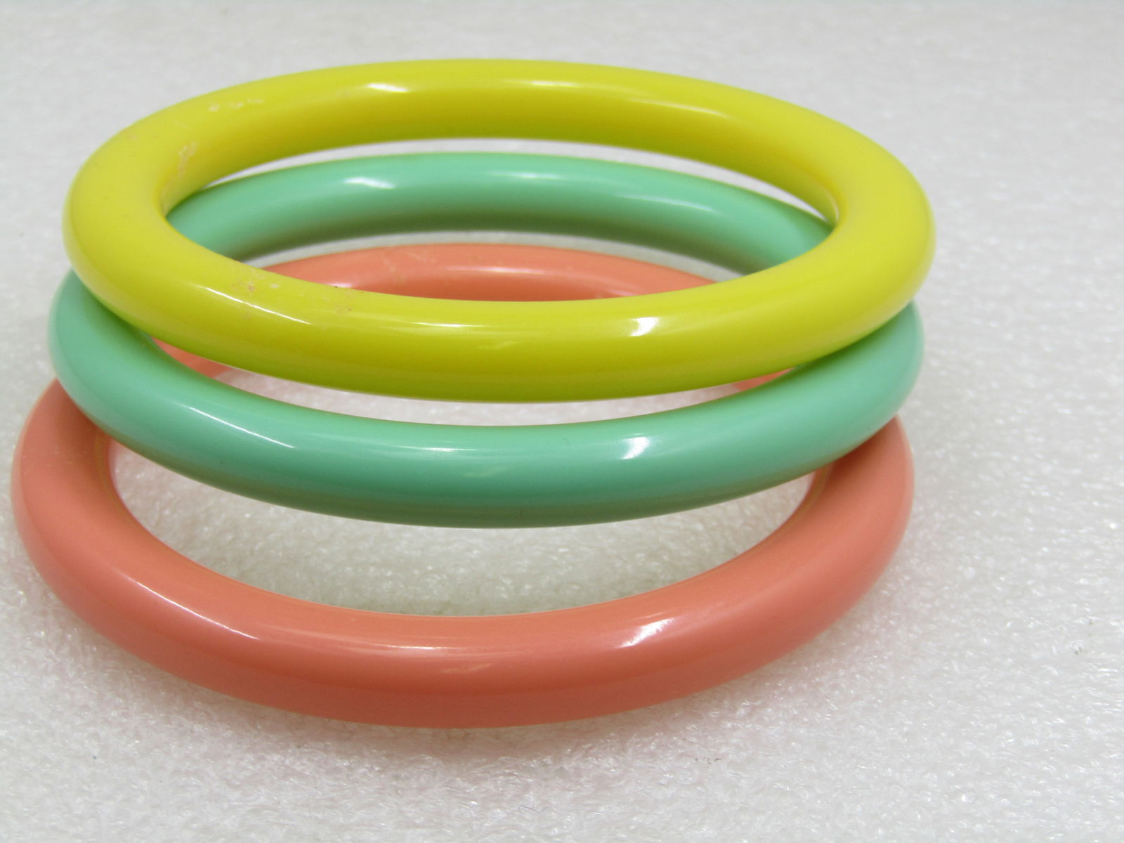 Vintage 3 Stacking Plastic Bangle Bracelets 8.25", Mid-Century (1 of 5)