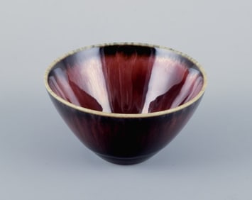 Carl Harry Stålhane for Rörstrand, small ceramic bowl with glaze in shades of brown.