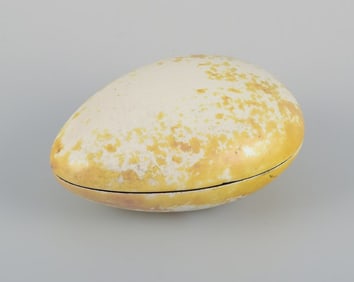 Hans Hedberg for Biot, France, egg-shaped lidded jar. Unique ceramic piece. Glaze in yellow and