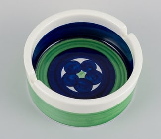 Marianne Westman for Rörstrand. Piggelin ceramic bowl in retro design.
