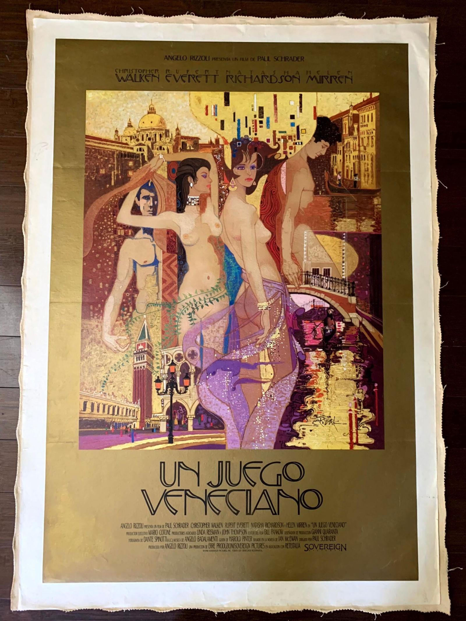 The Comfort of Strangers - Art Bob Peak (1990) 27"x40.5" Spanish Movie Poster LB: The Comfort of Strangers - Art Bob Peak (1990) 27"x40.5" Spanish Movie Poster LB Condition: Please refer to the attached image for a detailed view and to determin the condition of this original vintag