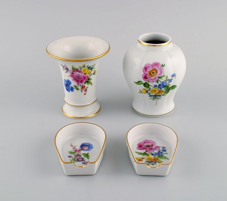 Meissen, Germany. Two vases and two small bowls in hand-painted porcelain with flowers and gold rim. (1 of 7)