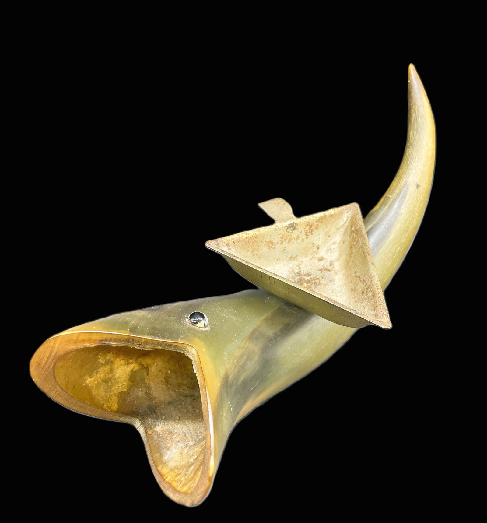 VINTAGE Steer HORN ASHTRAY & CIGAR HOLDER Carved Into Fish/Whale (1 of 8)