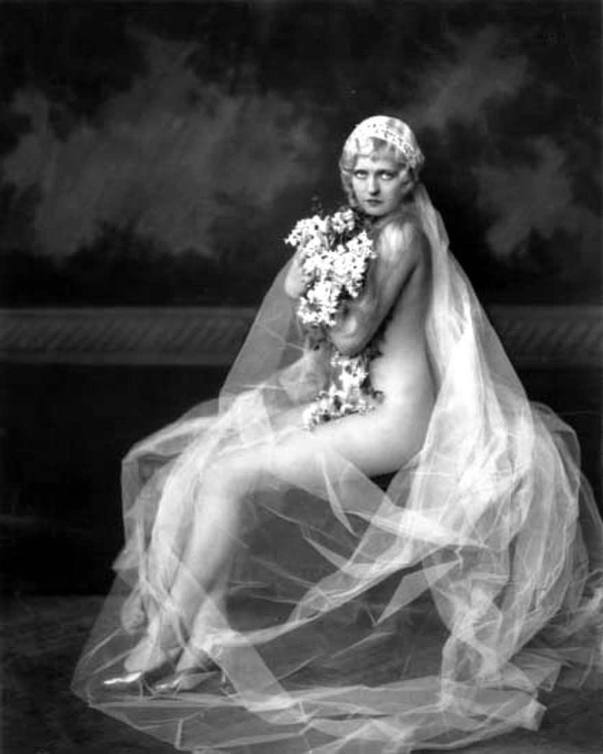 ADELE SMITH 1929,ZIEGFELD_BY ALFRED CHENEY JOHNSTON: Title: ADELE SMITH 1929,ZIEGFELD_BY ALFRED CHENEY JOHNSTON Artist/Source: ALFRED CHENEY JOHNSTON Dimensions: 8 X 10" Original Date: 1929 Description: || UNITED STATES SHIPPING ONLY!|| This lot is a dy
