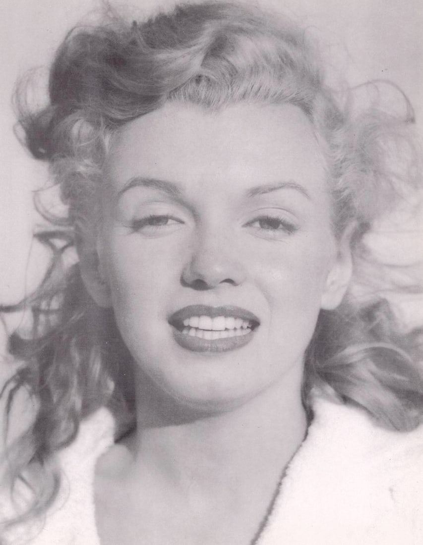 ANDRE DE DIENES - Marilyn Monroe (Norma Jean): Artist: ANDRE DE DIENES Print Title: Marilyn Monroe (Norma Jean) Medium: Photo-lithograph Printed 1980’s in the USA Image size (inches) approx. 12 x 9” Andre De Dienes De Dienes was a prof