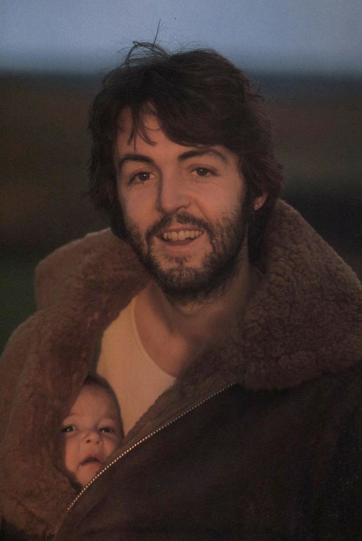 LINDA MCCARTNEY - Paul with Mary, Scotland (1 of 1)