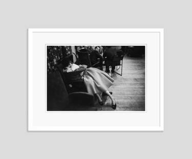 Sharing A Chair' By Thurston Hopkins Framed In White: Description Sharing A Chair By Thurston Hopkins 1955 A young couple getting to know each other at the Manchester University Student Union Fresher’s Ball. February 12, 1955 Silver Gelatin Resin P