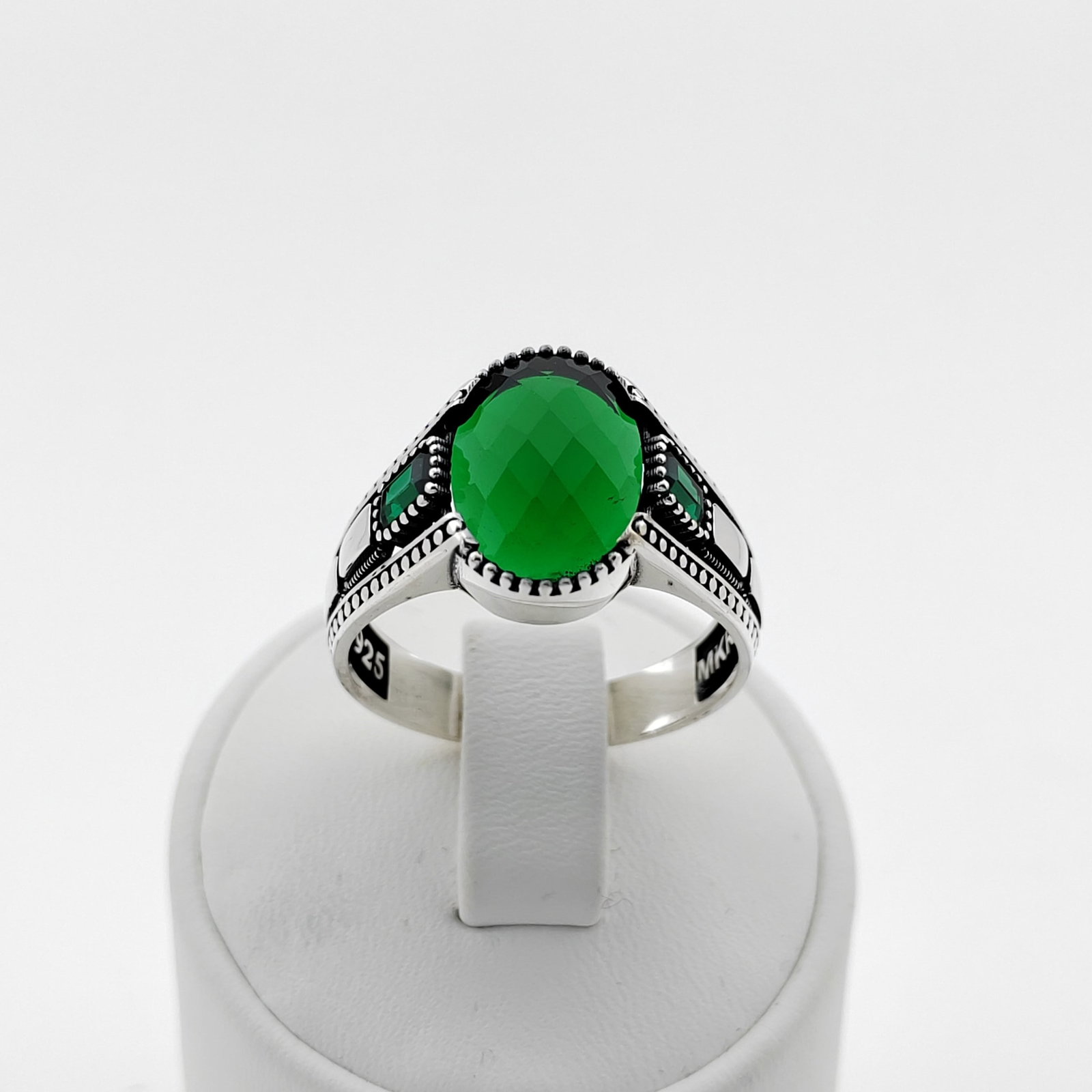 925 Silver Men's Ring with Facet Cut Green Zircon: Description: 925 Silver Men's Ring with Facet Cut Green Zircon Ornated with Green Zircons -Condition:New -Total Weight:5.7g -Size: US Size 11.75 (21.25mm) With Gift Box Express Shipping.Carrier:DHL Ex