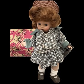 Vogue Ginny Painted Lash w/Tagged Outfit in her box