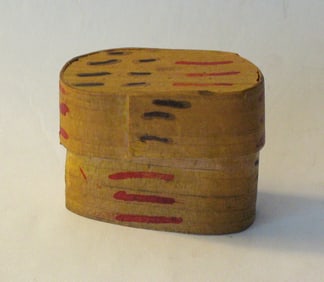 Antique miniature New England decorated bentwood box.