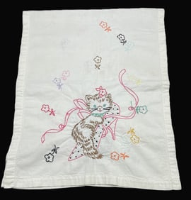 Vintage Hand Embroidered~Kitty Cat~Table Runner