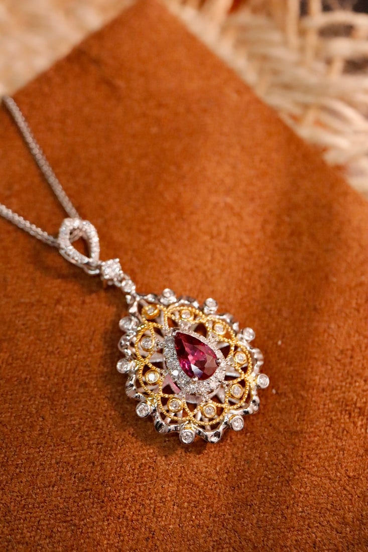Natural Ruby Buccellati Pendant (1 of 6)