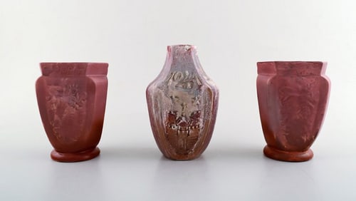 Three Kähler vases with luster glaze, Karl Hansen Reistrup. With the three Danish lions, the