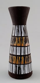 Strehla retro ceramic vase. Hand painted.