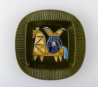 Swedish ceramist: Dish, man on horse. 1960 s.