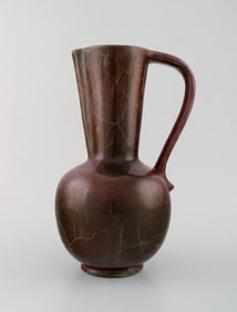 Richard Uhlemeyer, German ceramist. Ceramic jug/vase, beautiful cracked glaze in red shades.