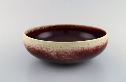 Sven Wejsfelt for Gustavsberg Studio Hand. Unique bowl in glazed ceramics. Dated 1988. Beautiful ox