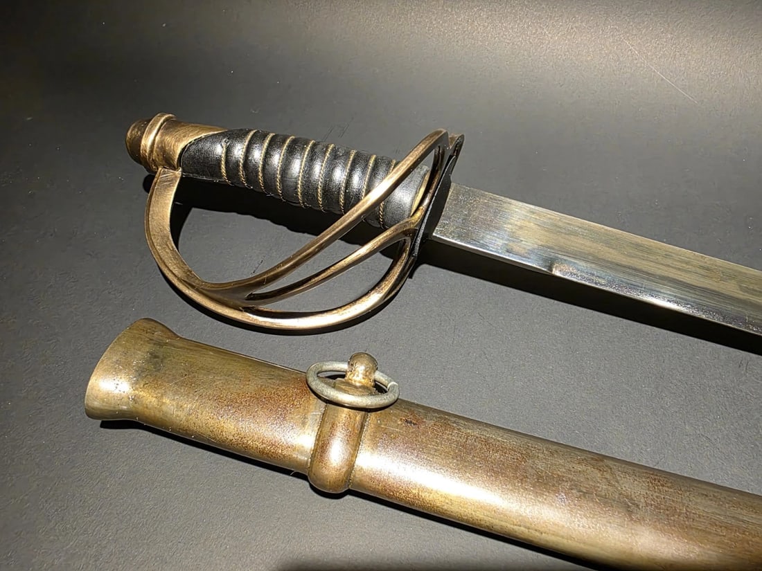 40" Aged Antique Style Civil War 1840 Heavy Calvary Saber Sword (1 of 12)
