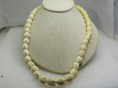 Vintage Faux Carved Tulip Blossom Necklace, 22"