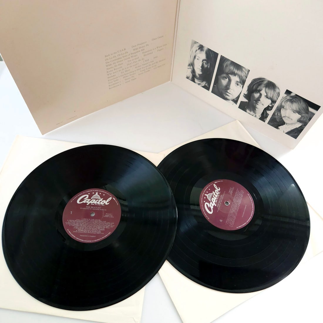 The Beatles White Album Capitol Records Inc SWBO 101: Title: The Beatles White Album Capitol Records Inc SWBO 101 Description: The Beatles White Album Capitol Records Inc SWBO 101 Sleeve is in very good condition showing minor wear and bumps. Vinyl is un