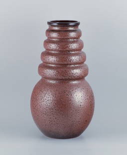 West Germany, floor vase in ceramic with glaze in shades of brown.: West Germany, floor vase in ceramic with glaze in shades of brown. Retro design. Heavy vase of high quality. Handmade. From the 1970s. In perfect condition. Marked. Dimensions: W 27 cm x H 51.0 cm. Re