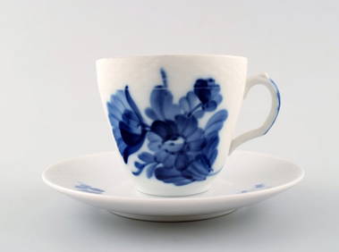 26 sets Royal Copenhagen Blue flower braided, espresso cup and saucer. (1 of 3)