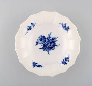 Royal Copenhagen. Blue flower angular bowl. Decoration number 10/8557. (1 of 4)