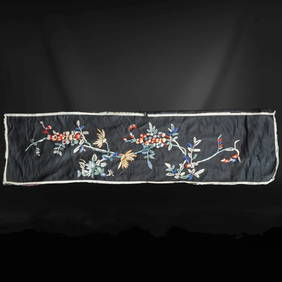 Chinese Embroidered Silk Panel Qing/Repub (1 of 6)