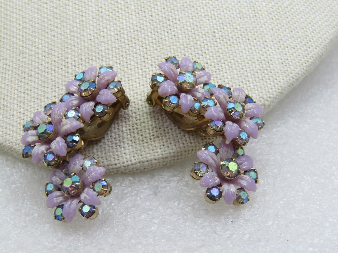 Vintage Lavender Blossom, Blue Aurora Borealis Earrings, Clip (1 of 5)