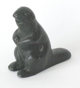 Vintage cast iron beaver paper weight.