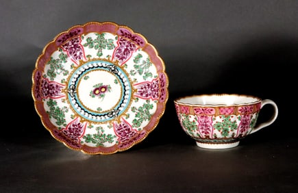 First Period Worcester Porcelain Holly Berry Pattern Teacup and Saucer, Hop Trellis Pattern, Circa