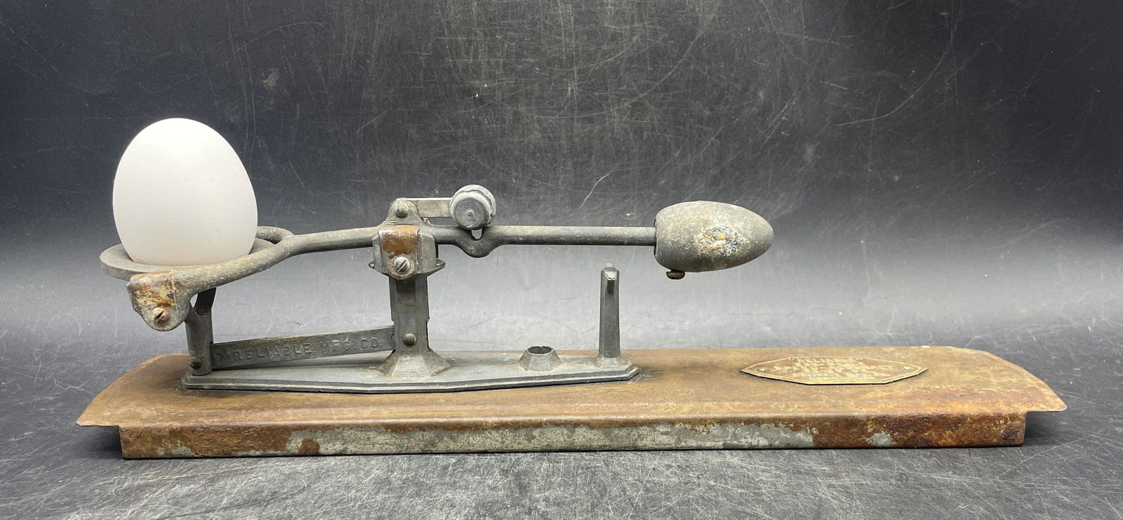 Circa 1900 Reliable Mfg. Co. Los Angeles Egg Scale on Original Board (1 of 8)