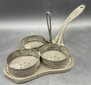 ANTIQUE COUNTRY KITCHEN SILVERS BROOKLYN TIN HINGED THREE-EGG POACHER COOKER