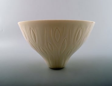 Unique Gerd Bøgelund/Bogelund for Royal Copenhagen bowl in rice porcelain.
