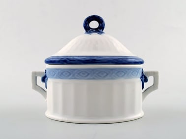 Royal Copenhagen Blue Fan Sugar Bowl with lid Number 1212/11544.