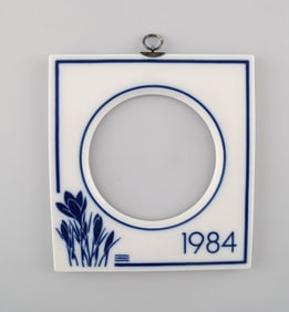 Royal Copenhagen annual frame from 1984 (large) with hanger in sterling silver by A. Michelsen.