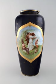 Large hand painted porcelain vase decorated with romantic scene. Vienna, 19th century.
