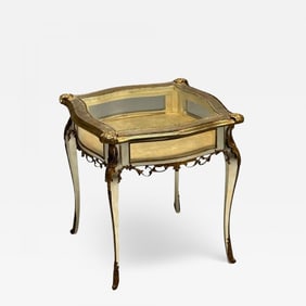 Louis XV, Jewelry Showcase, Vitrine Table, Walnut, Bronze, Gilt, 1920s