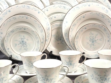 VINTAGE NORITAKE CAROLYN Dinner SET 8 Cups Plates Silver Platinum PERFECT