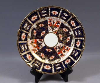 ROYAL CROWN DERBY Traditional Imari Scalloped Plate 2451 England 9" made in 1916