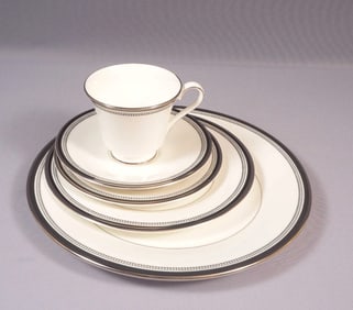 ROYAL DOULTON SARABANDE Place Setting Dinner Salad Plate cup H5023 Silver