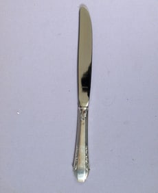 International Sterling Silver ENCHANTRESS Pattern Dinner Knife 8 3/4" Vintage
