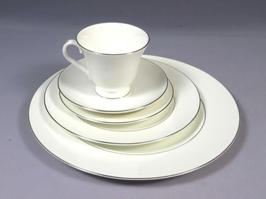 Wedgwood Signet Platinum Place setting Set Dinner Salad Bread Plate Cup England