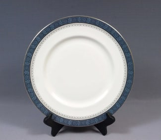 ROYAL DOULTON Sherbrooke Dinner Plate H5009 England