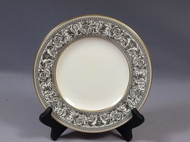 Wedgwood FLORENTINE BLACK Luncheon Salad Plate England W4312 Bone China