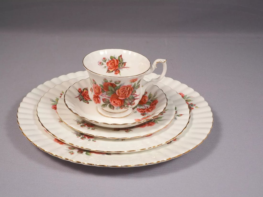 Royal Albert Centennial Rose PLACE SETTING Dinner Salad Bread Plate Cup England: This is a gorgeous Bone China Dinner Place Setting from the famous Centennial Rose pattern by Royal Albert. This pattern is discontinued. The collection is created to celebrate Canada's centennial in