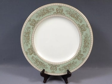 Wedgwood GOLD COLUMBIA Sage Green DINNER Plate England Bone China