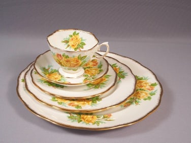 Royal Albert Yellow TEA ROSE PLACE SETTING Salad Bread Plates Cup Saucer England