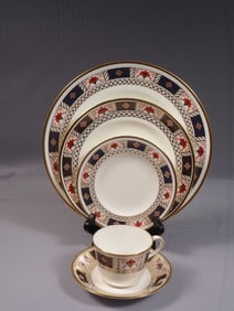 ROYAL CROWN DERBY BORDER Imari Place setting Dinner Bread Plate Cup England